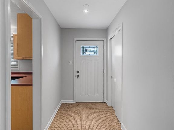 4th image of 1407 Northridge Dr