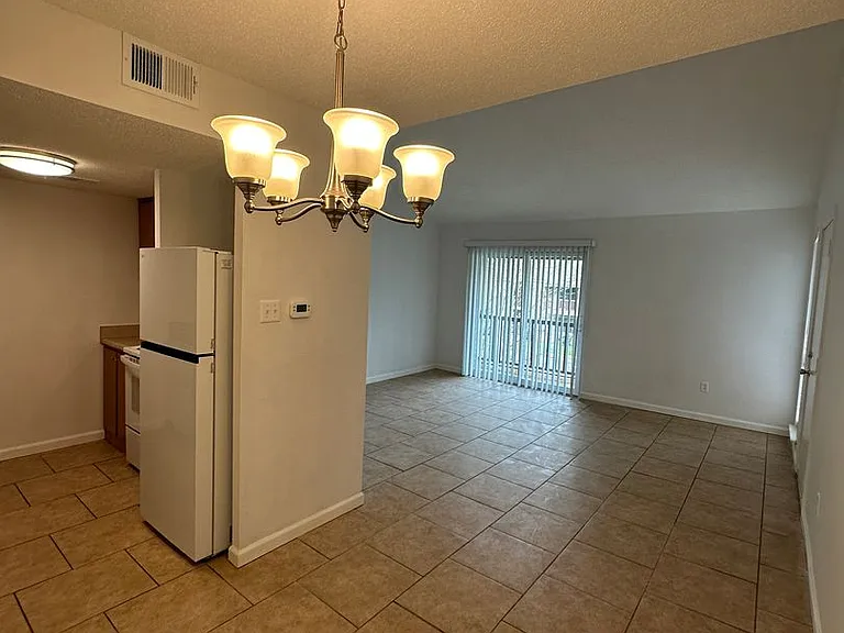 635 Patterson St #2 — Photo 11