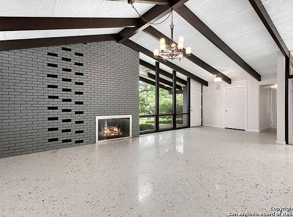5th image of 214 Oak Park Dr