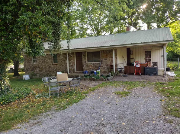 409 Hughes Ave, Mountain View, AR 72560