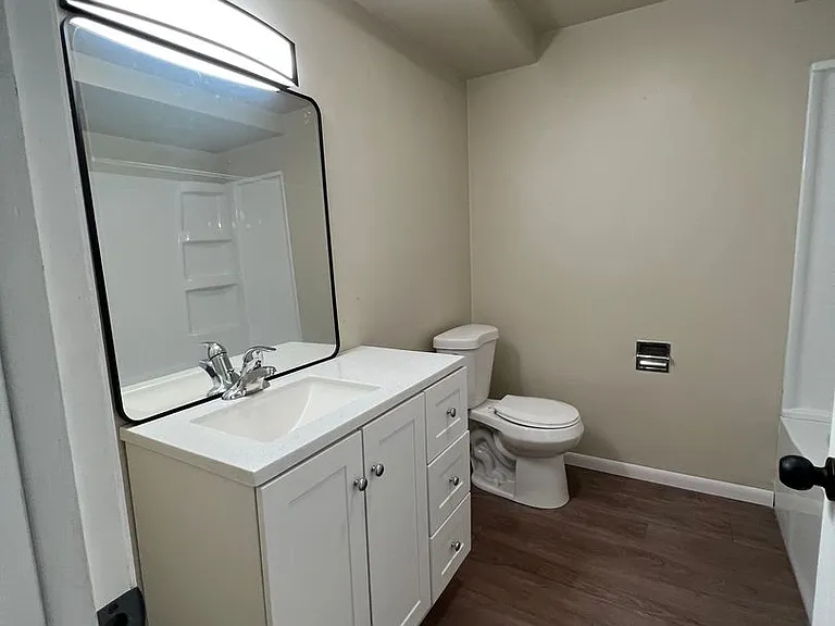 1212 E Sylvan Ave. — Photo 6