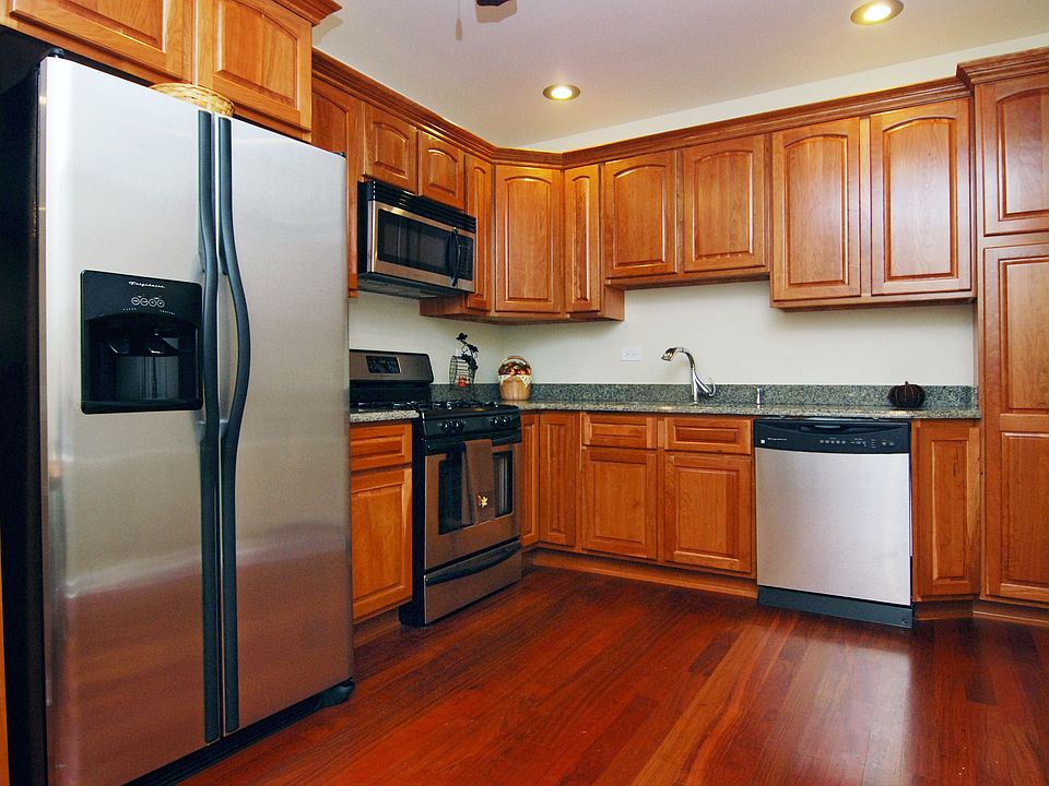 1st image of 2538 N Leclaire Ave APT 3