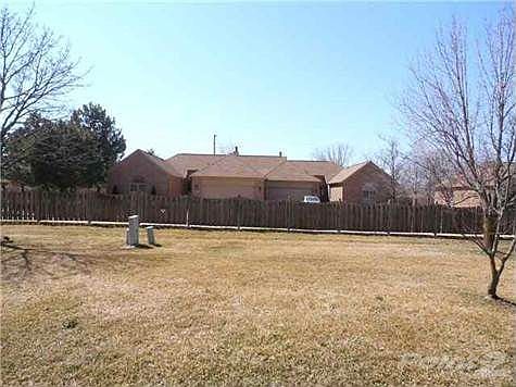 3rd image of 18774 Hilltop Cir