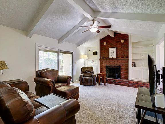 5th image of 825 E Fallbrook Ave