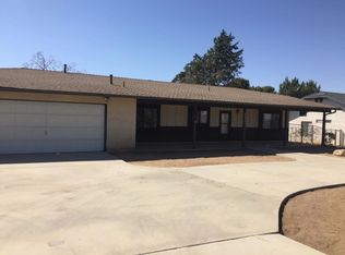 6830 Summit Valley Rd, Hesperia, CA 92345