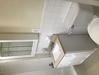 Rented by City Prime Commercial Realty 