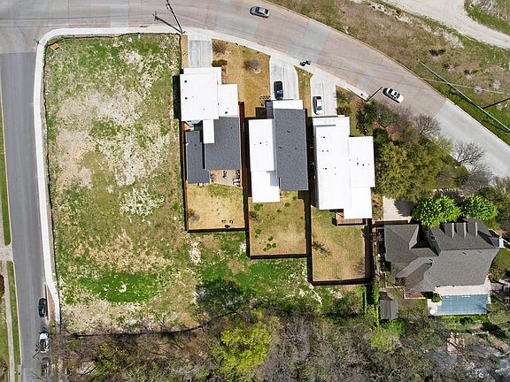 5th image of 4680 Rockaway Dr