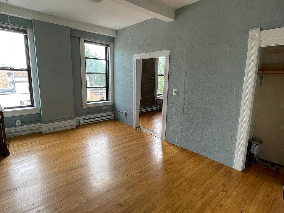 1st image of 2556 Lyndale Ave S APT 2