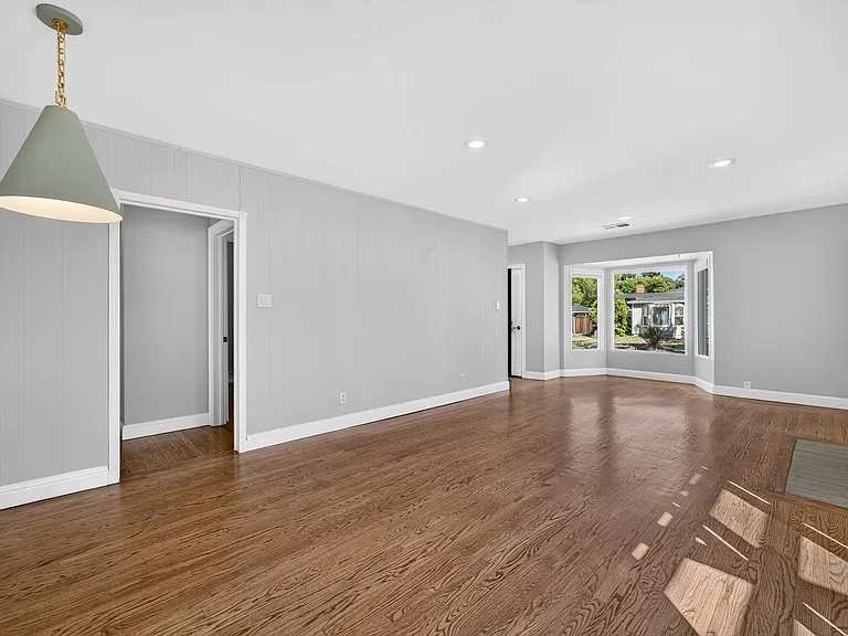 2907 Eccleston Ave — Photo 11