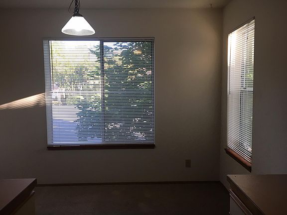 Dining area (picture is of a similar unit)