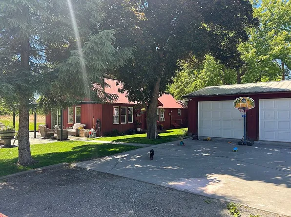 522 S Main St, Omak, WA 98841