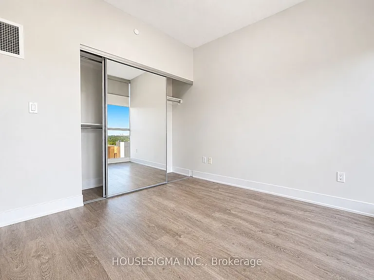 88 Sheppard Ave E #1403 — Photo 11