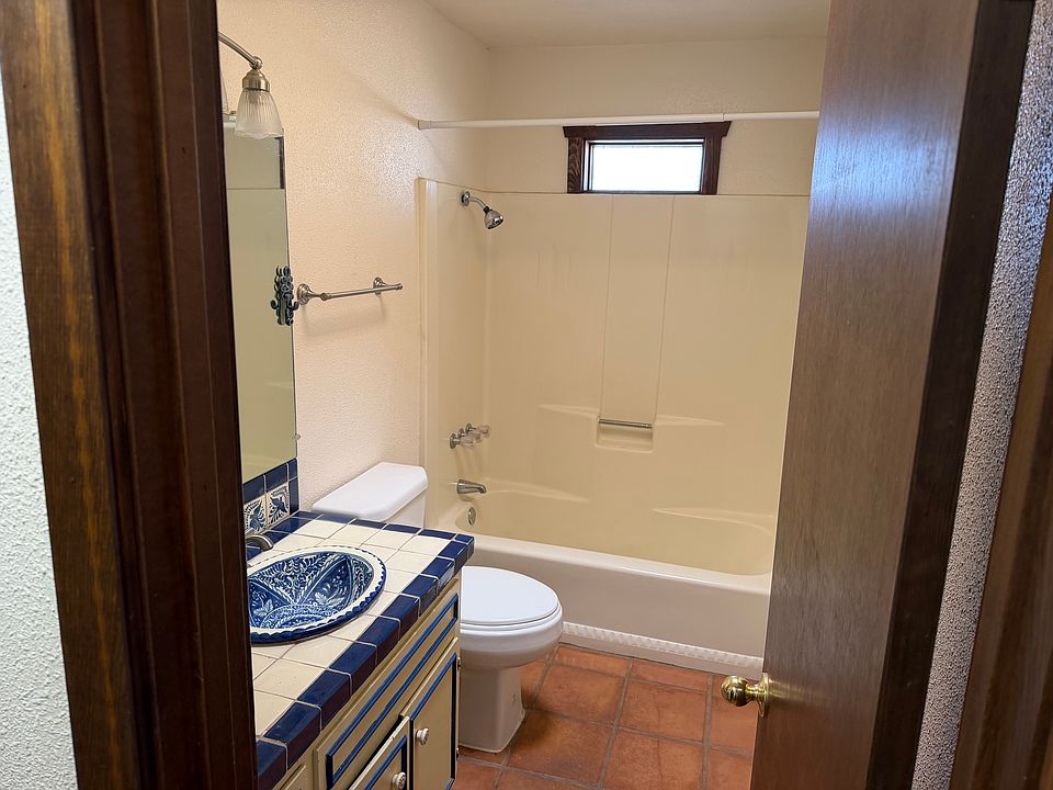 1st image of 408 Mora Ln
