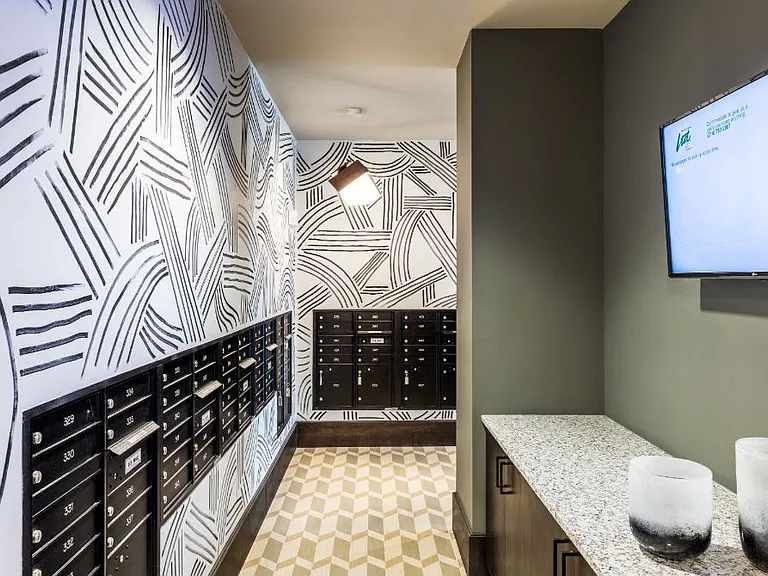 LTD West Commerce — Photo 13