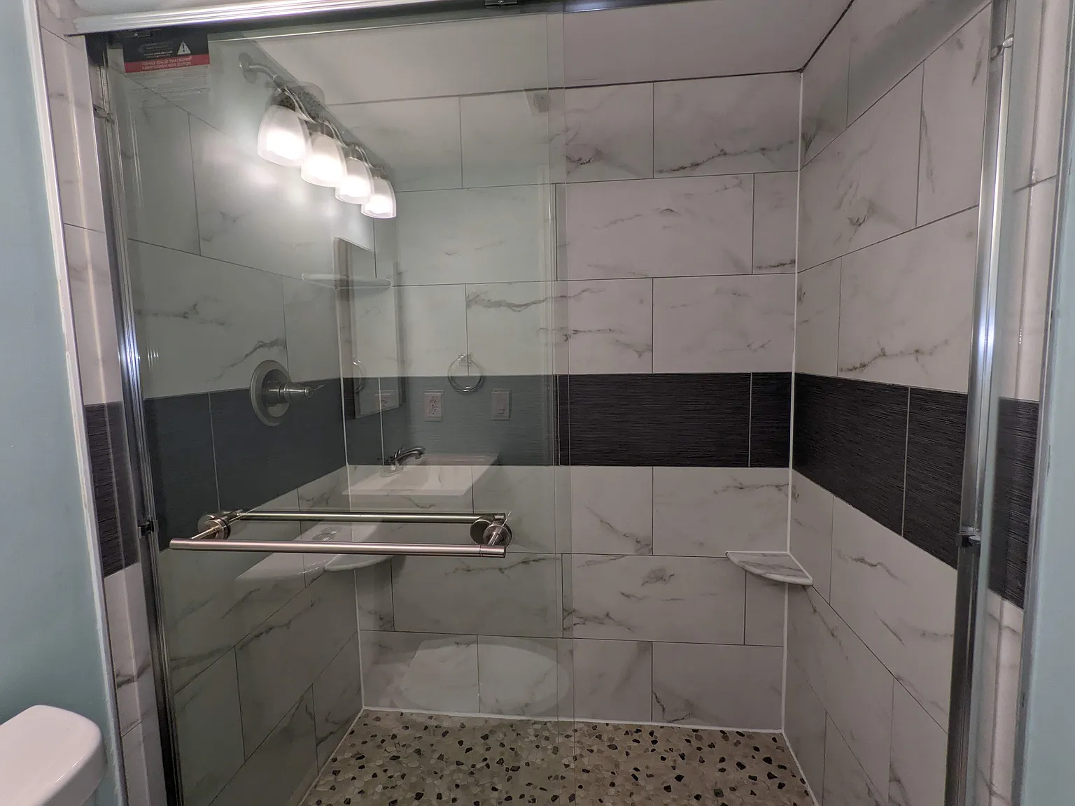 3 bed, 1848 sqft, $3,395 — Photo 4