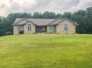 24556 119th St, Anamosa, IA 52205