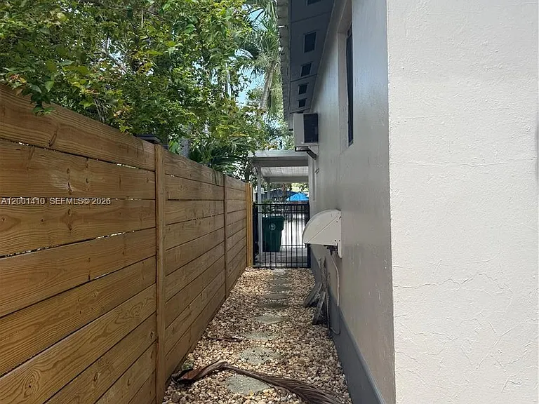 5530 NW Miami Ct — Photo 45
