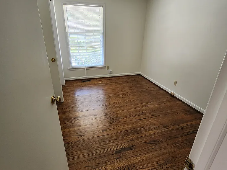 2312 Sierra Dr — Photo 10