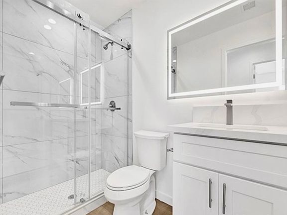 5th image of 1836 W 50th St
