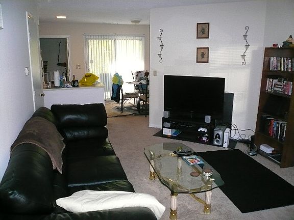 3rd image of 120 Marlowe Ct