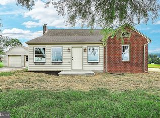 5432 Thoman Dr, Spring Grove, PA 17362