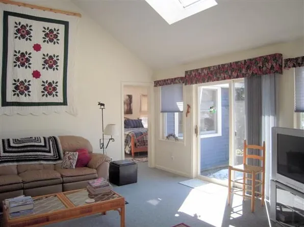 195 Union St, Milford, NH 03055