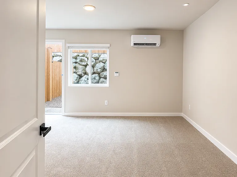 Flex room with attached bath - Bedroom/Media room/Office room/Gym room