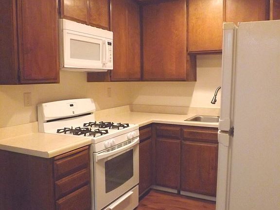 2nd image of 140 Wells Ave APT A