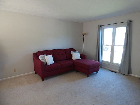 4th image of 1533 Woodside Dr