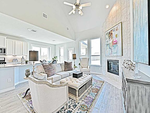 5th image of 2418 Mount Dana Dr