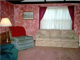 5th image of 4588 Crestwood Ct