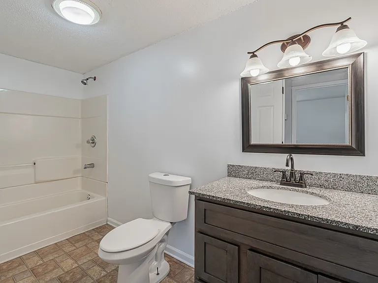 1229 Everett Rd — Photo 25