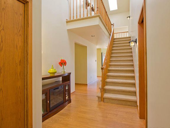 4th image of 3115 Bird Ave NE