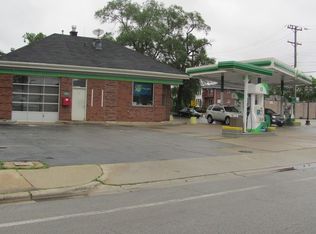 2558 Desplaines Ave, North Riverside, IL 60546