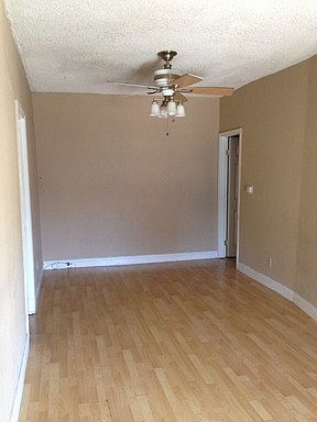 4th image of 7618 Newlin Ave