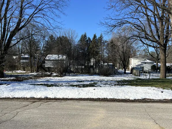 N Fulton St, Cassopolis, MI 49031