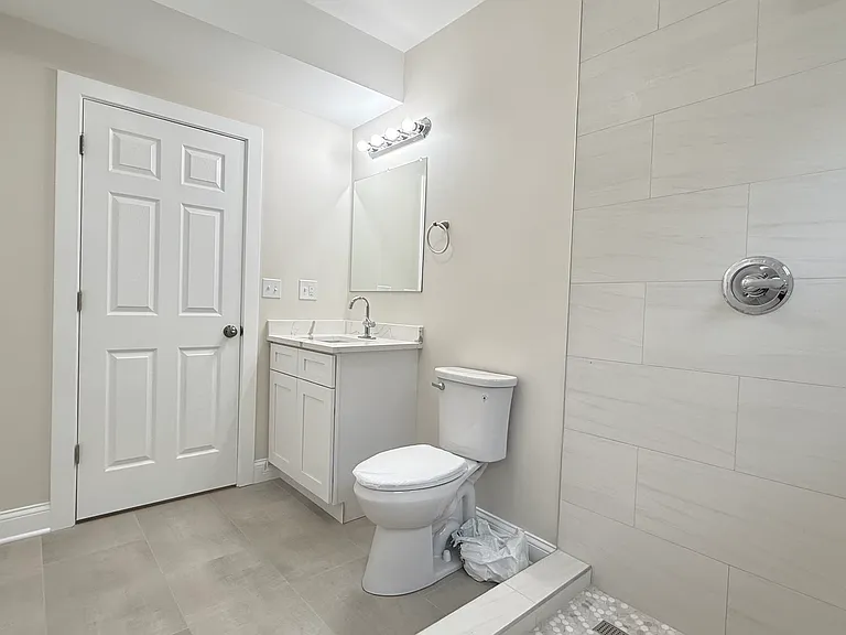 5821 W Gunnison St — Photo 20
