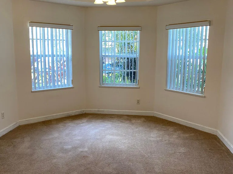 5270 Somerville Dr — Photo 6