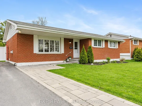 814 Camberley Cres, Kingston, ON K7M 4C4