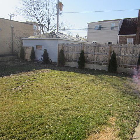 2nd image of 3421 W Montrose Ave