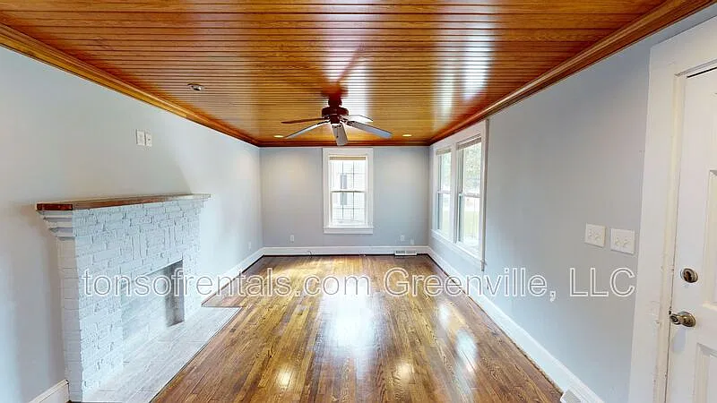 3 bed, 2.0 bath, $1,750 — Photo 2