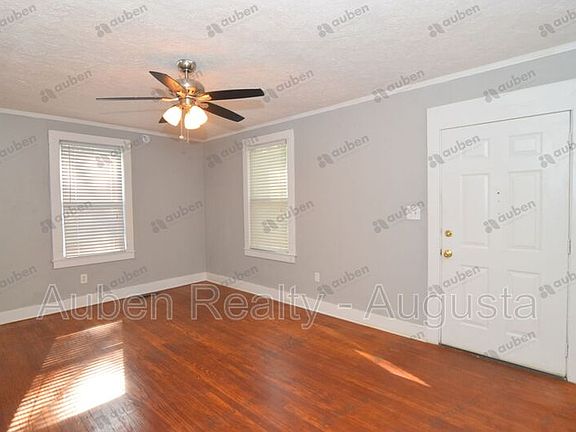 3rd image of 502 Beaufort Dr