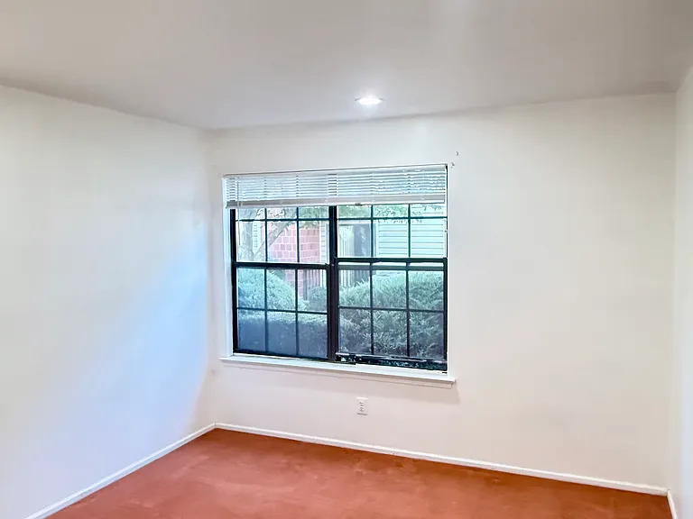 75 Keystone Ct #75 — Photo 12