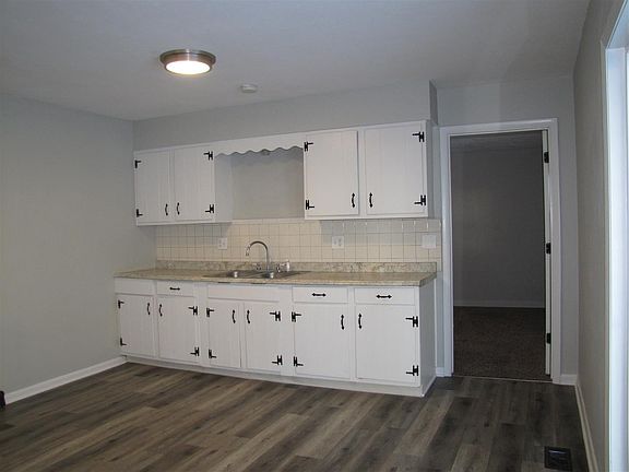 5th image of 518 Bloomfield Ave