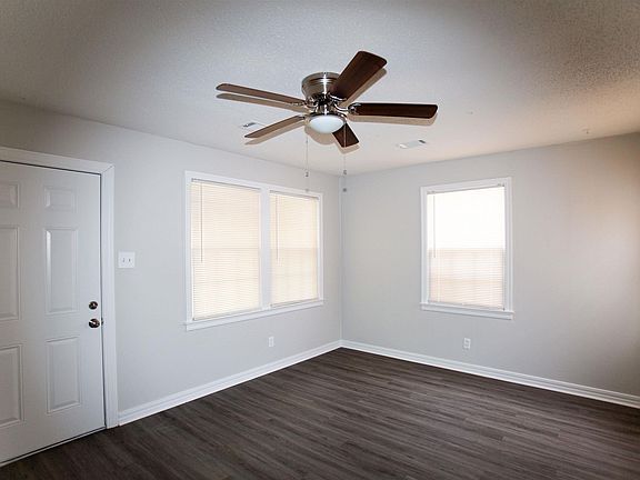 3rd image of 303 Boggs St