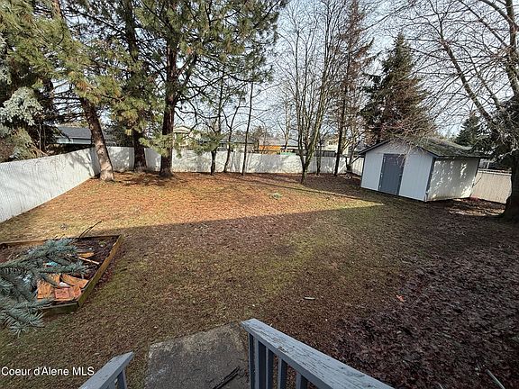 3rd image of 1635 E Tall Timber Loop