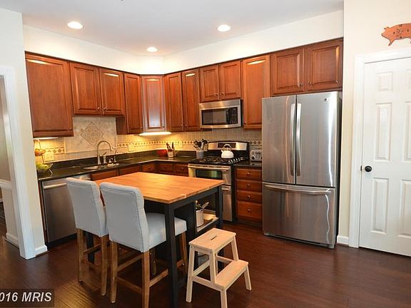 5th image of 6409 Gladys May Ln