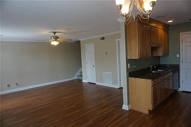 1444 Carrollton Ave #203 — Photo 7