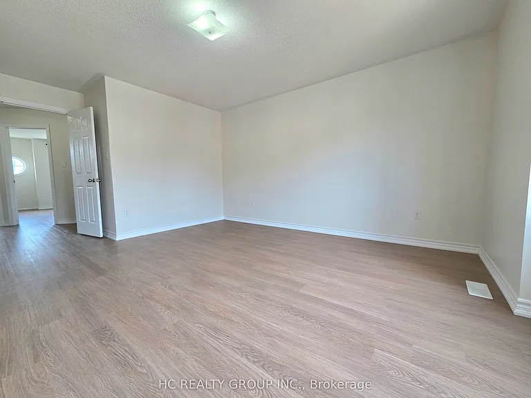 703 Hammersly Blvd — Photo 15