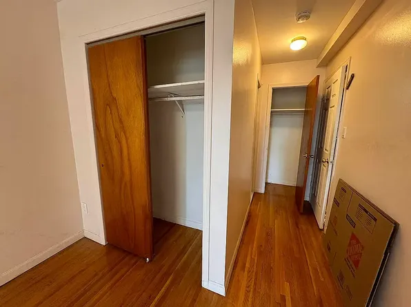 147-38 Grand Central Pkw image 5 of 12